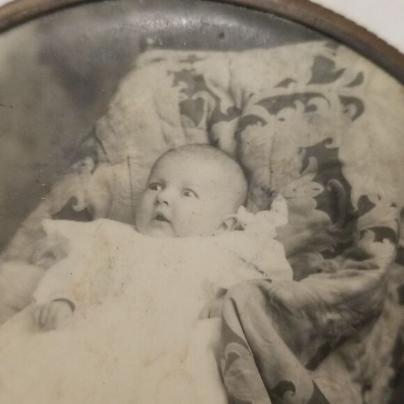 Vintage Art Nouveau hand mirror with antique baby photo - Picture 4 of 14